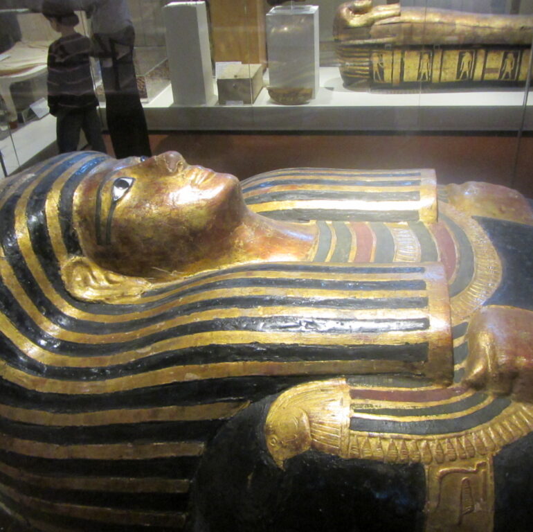 Torino, Museo egizio perde la faccia: polemica su ingressi facilitati agli arabi