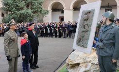 Esercito, a Bari inaugurato il monumento ai caduti in tempo di pace e guerra