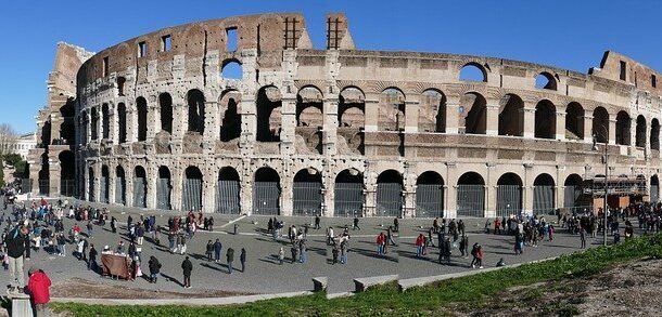 Turismo. Emergenza Covid: Italia perde la metà delle presenze