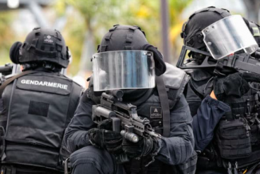 Incubo terrorismo in Francia: tra attacchi sventati e militari uccisi all'estero