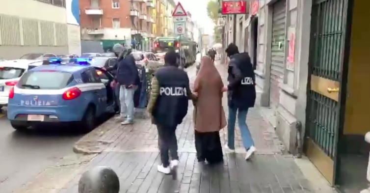Terrorismo: ragazza kosovara simpatizzante Isis arrestata a Milano