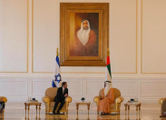 Il Presidente israeliano sbarca negli Emirati Arabi: storico incontro tra Herzog e bin Zayed
